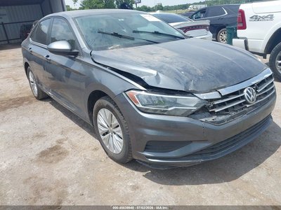 3VWN57BU2KM****** 2019 Volkswagen Jetta