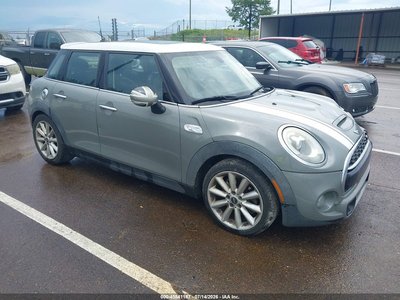 WMWXU3C56G2****** 2016 MINI Hardtop
