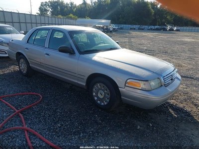 2FAHP71W75X****** 2005 Ford Crown Victoria