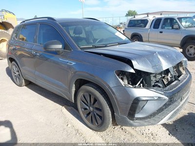 3VVAX7B24NM****** 2022 Volkswagen Taos