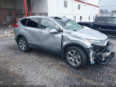7FARW2H85JE****** 2018 Honda CR-V