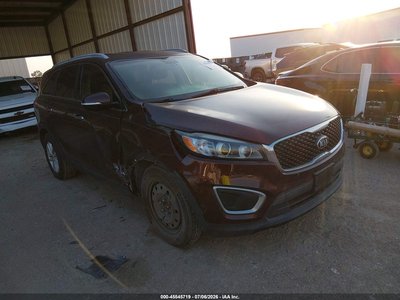 5XYPG4A51GG****** 2016 Kia Sorento