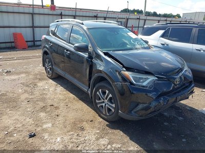 2T3ZFREV4JW****** 2018 Toyota RAV4