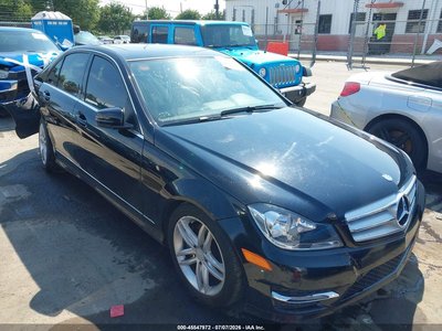 WDDGF8AB6DR****** 2013 Mercedes-Benz C 300