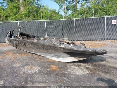 1995 Chaparral Boat