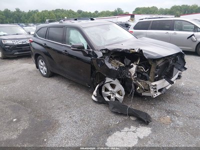 5TDBZRBH0MS****** 2021 Toyota Highlander