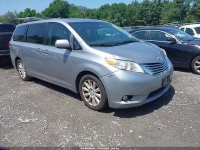 2012 Toyota Sienna