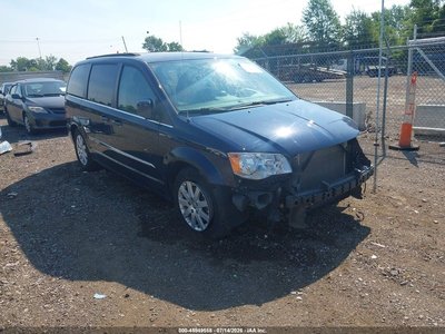 2016 Chrysler Town & Country
