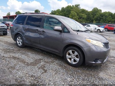 5TDKK3DC6CS****** 2012 Toyota Sienna