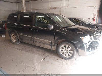 2016 Chrysler Town & Country