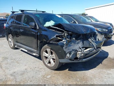 5TDYK3EH1BS****** 2011 Toyota Highlander