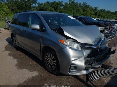 5TDYZ3DC9KS****** 2019 Toyota Sienna