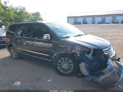 2016 Chrysler Town & Country