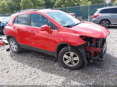 3GNCJPSB6JL****** 2018 Chevrolet Trax