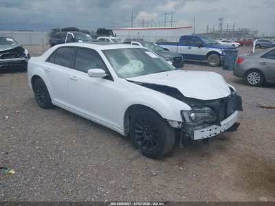 2017 Chrysler 300