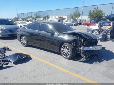 2021 Lexus ES