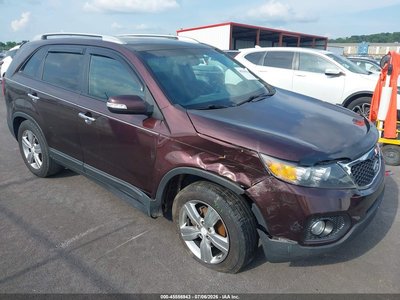 5XYKU3A63DG****** 2013 Kia Sorento