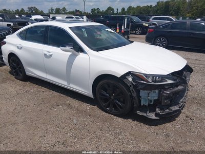 2022 Lexus ES