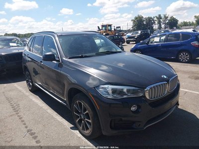 5UXKR0C54G0****** 2016 BMW X5