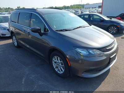 2021 Chrysler Voyager