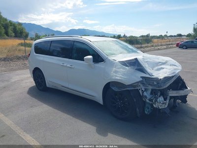 2C4RC1EG6JR****** 2018 Chrysler Pacifica