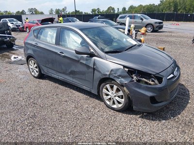 KMHCU5AE5CU****** 2012 Hyundai Accent