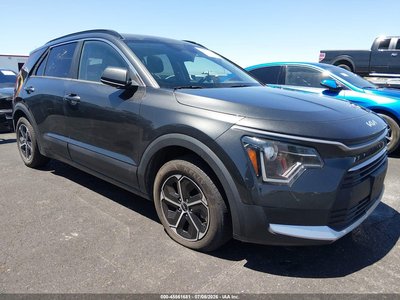 KNDCP3LE4R5****** 2024 Kia Niro