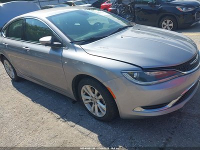 1C3CCCAB6FN****** 2015 Chrysler 200