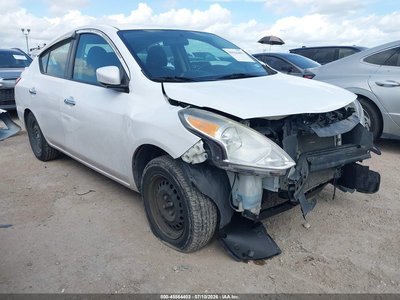 2019 Nissan Versa
