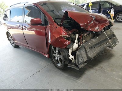 5TDXK3DC6ES****** 2014 Toyota Sienna