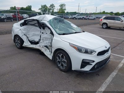 3KPF24AD9ME****** 2021 Kia Forte