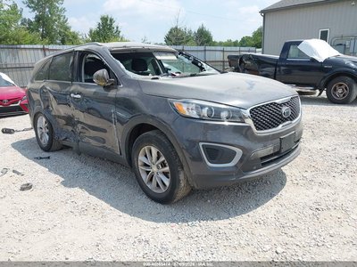 5XYPG4A3XHG****** 2017 Kia Sorento
