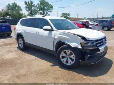 1V2CR2CA7JC****** 2018 Volkswagen Atlas