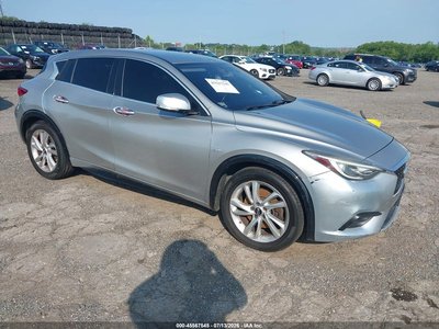 SJKCH5CP1HA****** 2017 Infiniti QX30