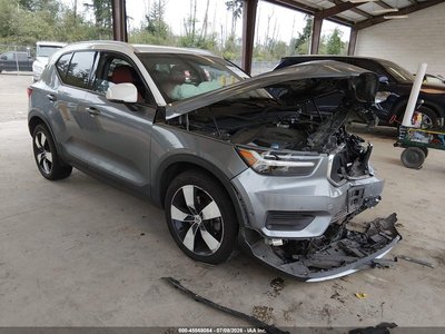 YV4162UK9K2****** 2019 Volvo XC40