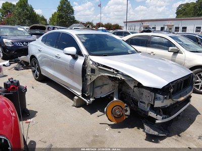 7JRL12FL2NG****** 2022 Volvo S60