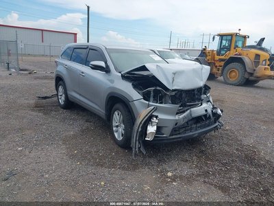5TDZKRFH9GS****** 2016 Toyota Highlander