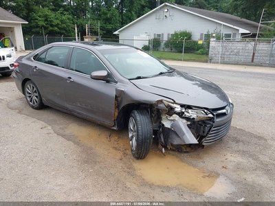 2015 Toyota Camry Hybrid