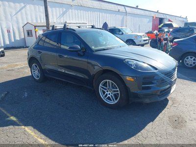 WP1AA2A57KL****** 2019 Porsche Macan