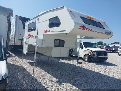 2004 Lance 1181 Truck Camper