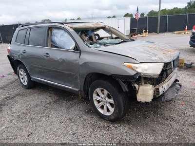 5TDBK3EHXCS****** 2012 Toyota Highlander