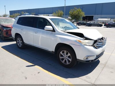 5TDZK3EH7DS****** 2013 Toyota Highlander