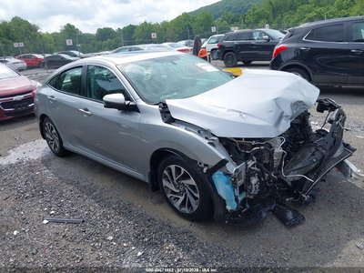 2HGFC2F73JH****** 2018 Honda Civic