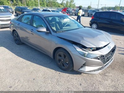 KMHLM4AG7NU****** 2022 Hyundai Elantra