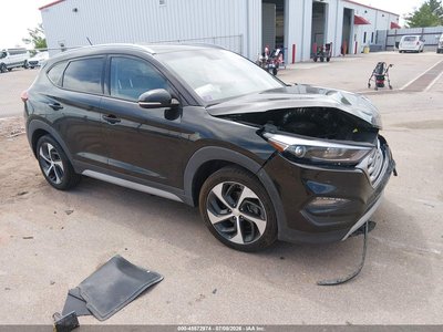 KM8J3CA22HU****** 2017 Hyundai Tucson