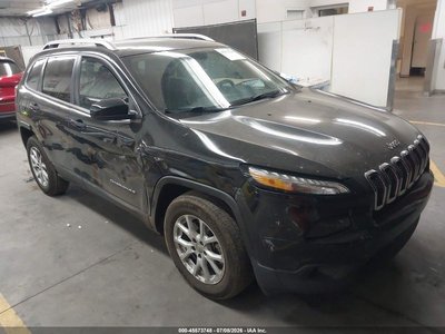 1C4PJLCB2JD****** 2018 Jeep Cherokee