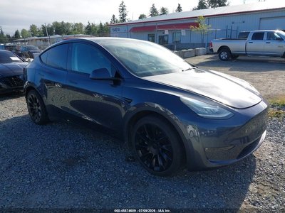 5YJYGAEE9MF****** 2021 Tesla Model Y