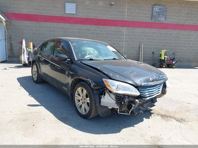 2013 Chrysler 200