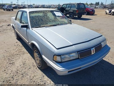 1G3AJ5549T6****** 1996 Oldsmobile Cutlass