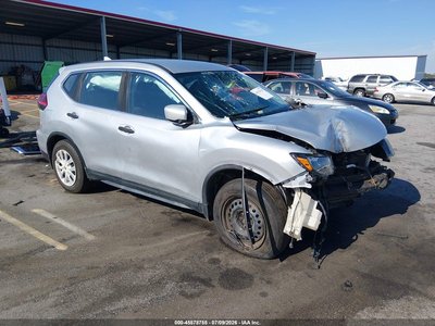 KNMAT2MT7HP****** 2017 Nissan Rogue